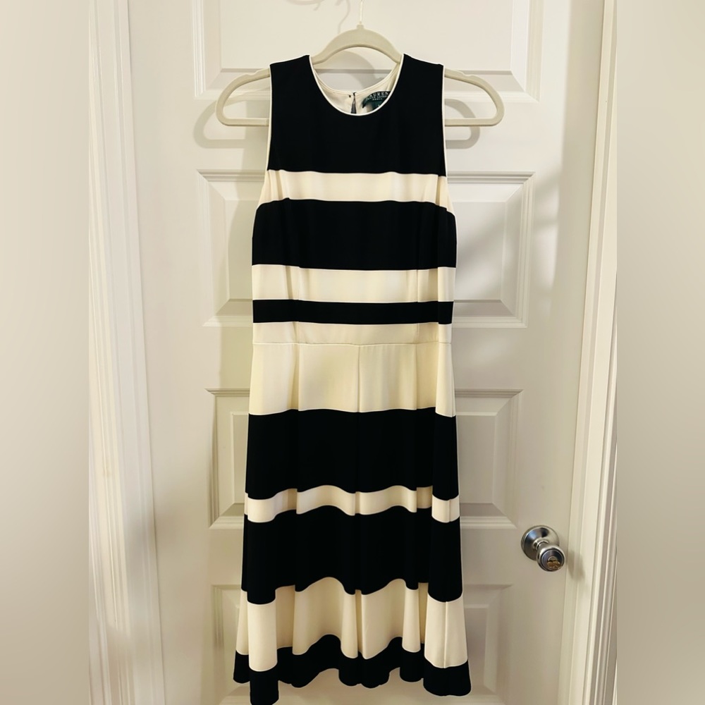 Lauren by Ralph Lauren New without Tags. Size 6